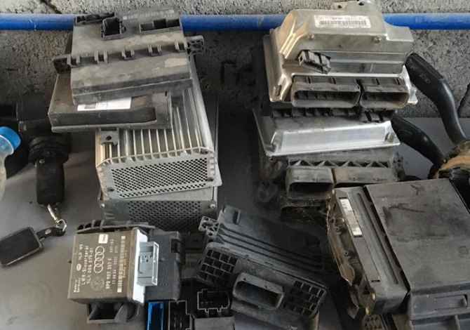 Shiten Pjese makine  per Q7 2006 .A8 2005 A4 Ford fokus