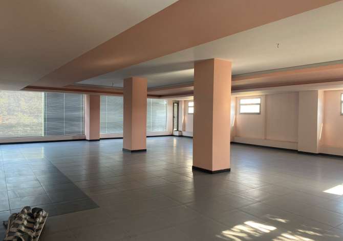 Ambient biznesi me qera 1+1 ne Tirane - 2,000 Euro
