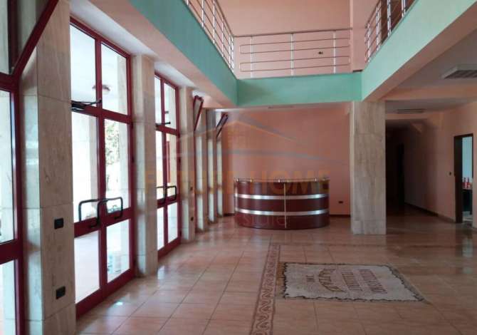 Ambient biznesi me qera 4+1 ne Tirane - 15,000 Euro