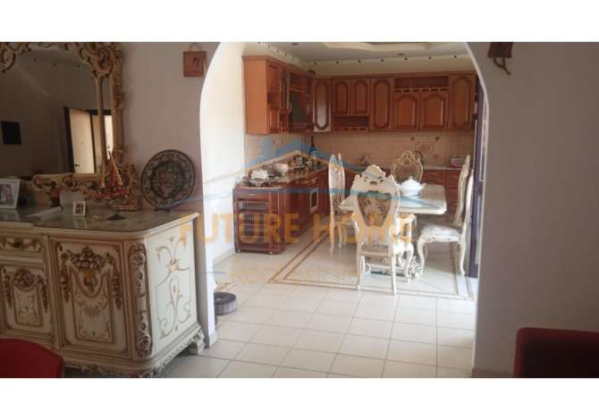 Shtepi ne shitje 3+1 ne Tirane - 270,000 Euro