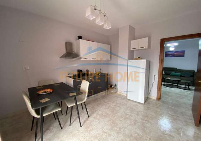 Shtepi me qera 2+1 ne Tirane - 1,000 Euro