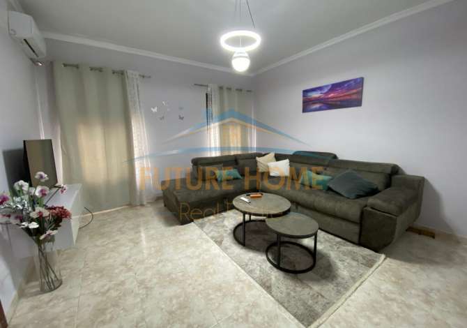 Shtepi me qera 2+1 ne Tirane - 1,000 Euro