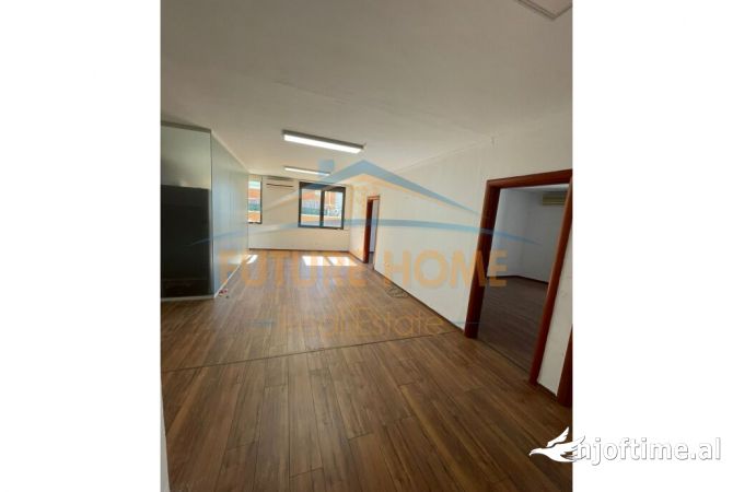 Casa in affitto 3+1 a Tirana - 1,600 Euro