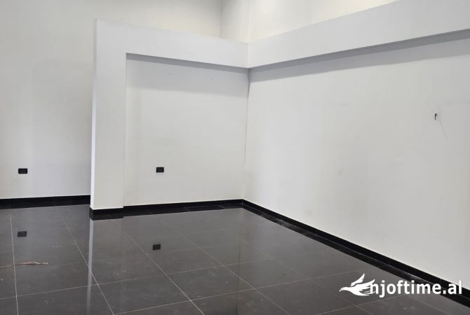 Ambient biznesi ne shitje 1+1 ne Tirane - 225,000 Euro