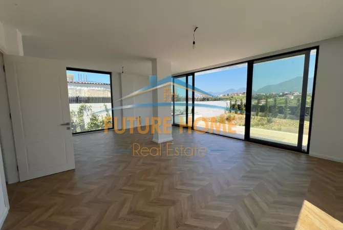 Luxury villas for rent in Tirana 4+1, Emty