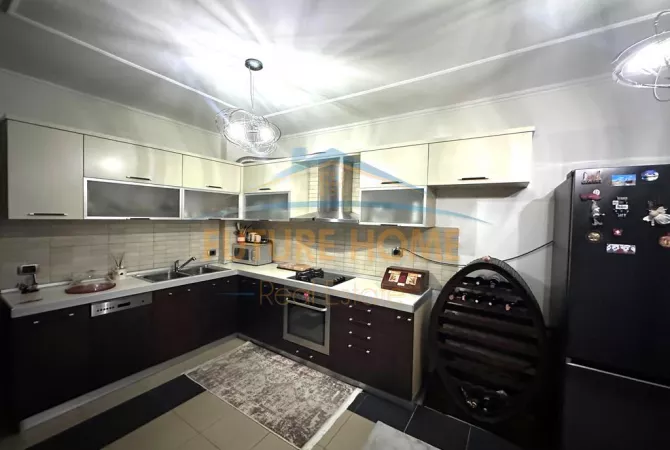 Shtepi me qera 1+1 ne Tirane - 700 Euro