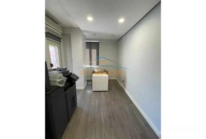 Ambient biznesi me qera 3+1 ne Tirane - 700 Euro
