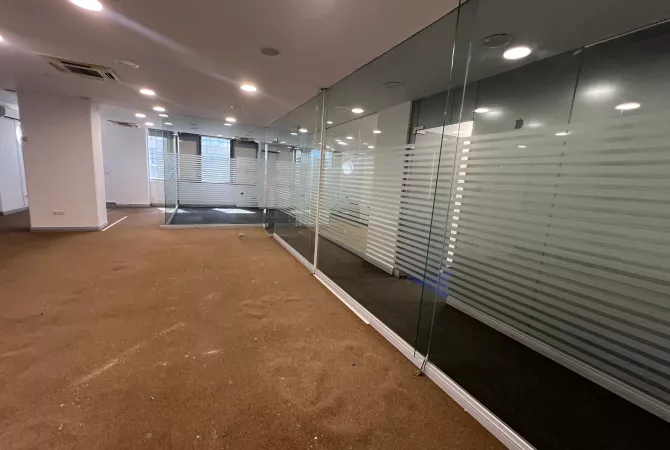 Business Property for Rent 3+1 in Tirana - 2,500 Euro