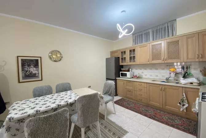 Shtepi me qera 3+1 ne Tirane - 750 Euro
