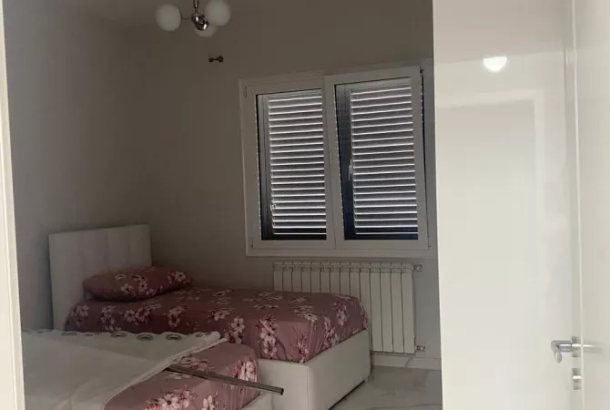 Shtepi me qera 2+1 ne Tirane - 700 Euro