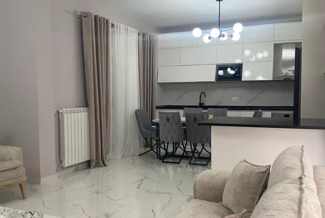 Shtepi me qera 2+1 ne Tirane - 700 Euro