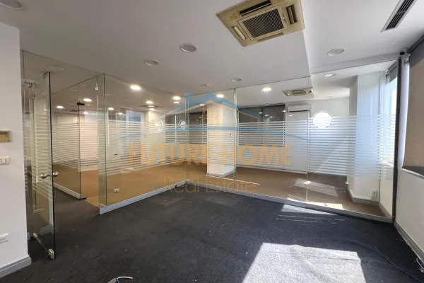 Business Property for Rent 1+1 in Tirana - 2,500 Euro