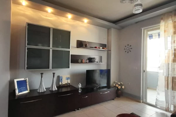 Shtepi ne shitje Apartament ne Durres, 1+1, Mobilimi E mobiluar, Pagesa 143,000  Euro.