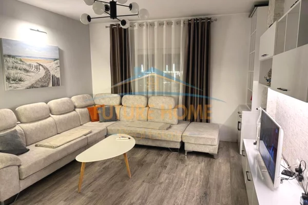 Shtepi me qera 2+1 ne Tirane - 800 Euro