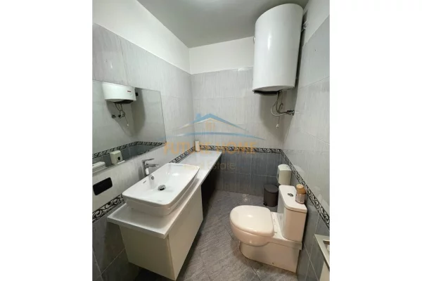 Ambient biznesi me qera 3+1 ne Tirane - 800 Euro