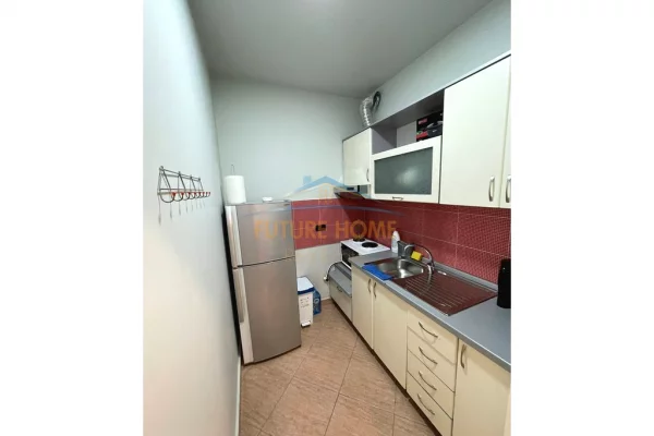 Ambient biznesi me qera 3+1 ne Tirane - 800 Euro