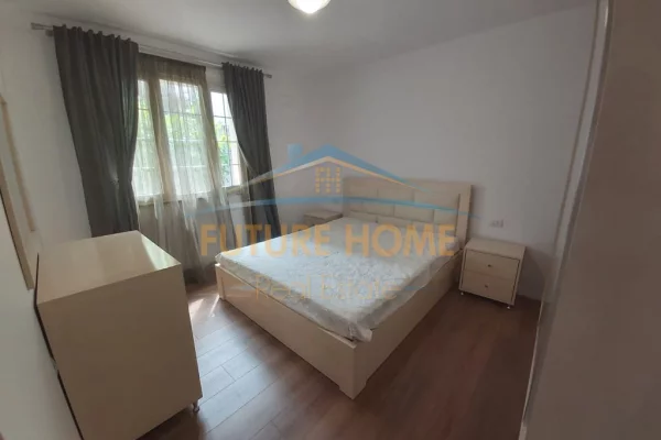 Shtepi ne shitje Apartament ne Tirane, 2+1, Mobilimi E mobiluar, Pagesa 210,000  Euro.