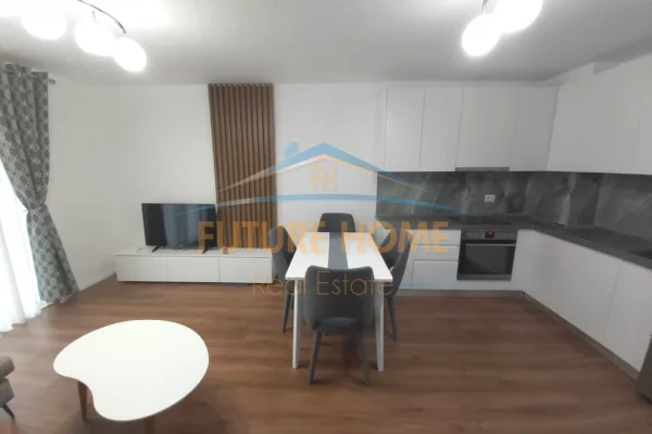 Shtepi ne shitje Apartament ne Tirane, 2+1, Mobilimi E mobiluar, Pagesa 210,000  Euro.