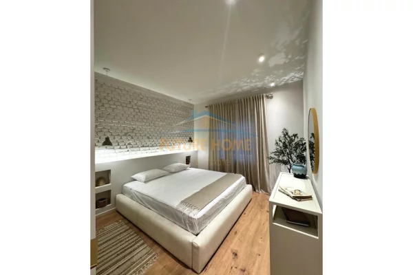 Shtepi me qera Apartament ne Tirane, 2+1, Mobilimi E mobiluar, Pagesa 930  Euro.