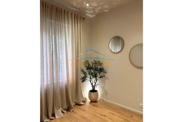 Shtepi me qera Apartament ne Tirane, 2+1, Mobilimi E mobiluar, Pagesa 930  Euro.