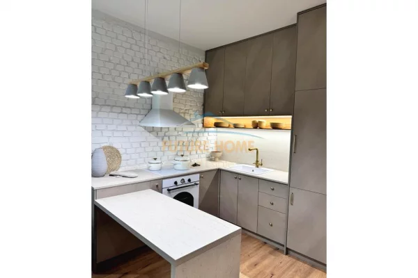 Shtepi me qera Apartament ne Tirane, 2+1, Mobilimi E mobiluar, Pagesa 930  Euro.