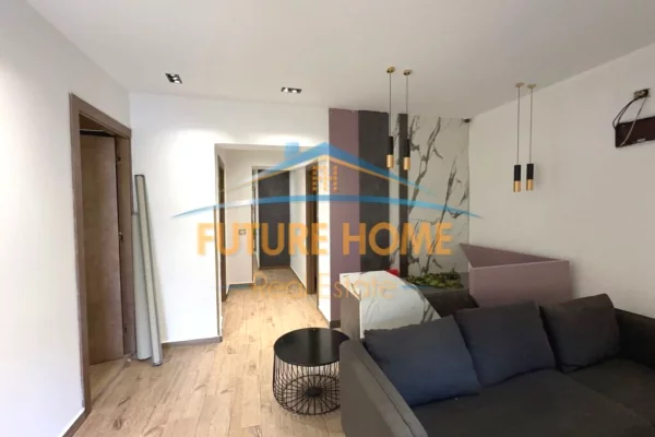 Ambient biznesi me qera 3+1 ne Tirane - 1,300 Euro