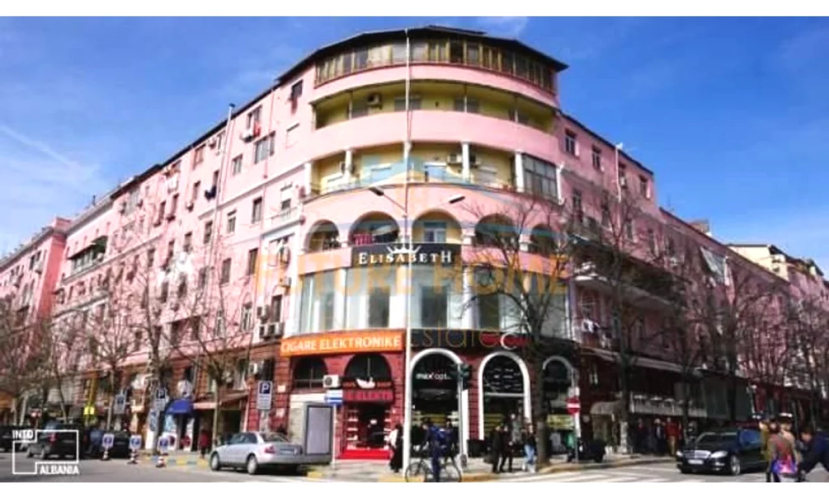 Qira, Ambient, Shallvaret