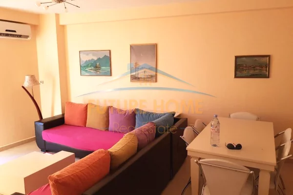 Shtepi me qera 2+1 ne Tirane - 680 Euro