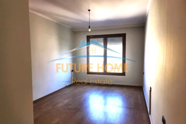 Business Property for Rent 3+1 in Tirana - 780 Euro
