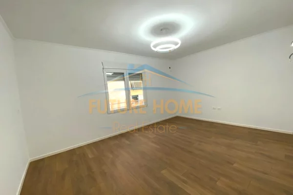 Shitet, Apartament 2+1, Porcelan
