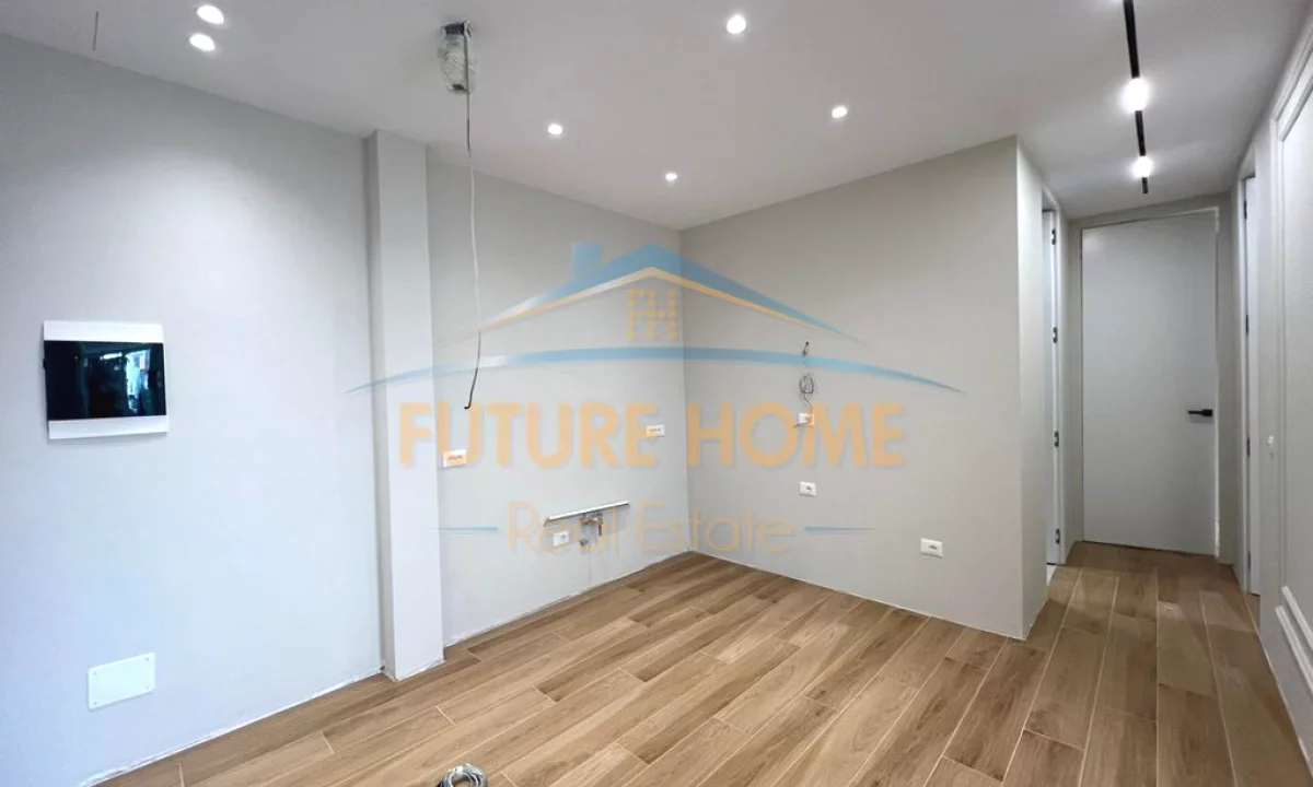 Shtepi ne shitje Apartament ne Tirane, 2+1, Mobilimi Bosh, pa mobiluar, Pagesa 360,000  Euro.