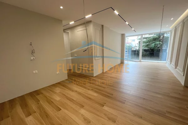 Shtepi ne shitje Apartament ne Tirane, 2+1, Mobilimi Bosh, pa mobiluar, Pagesa 360,000  Euro.