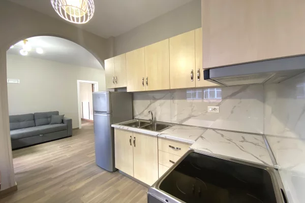 Appartamento in affitto a Tirana 1+1, Arredato