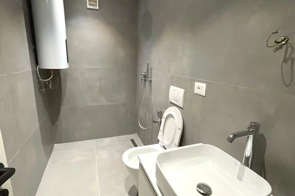 Appartamento in affitto a Tirana 2+1, Arredato