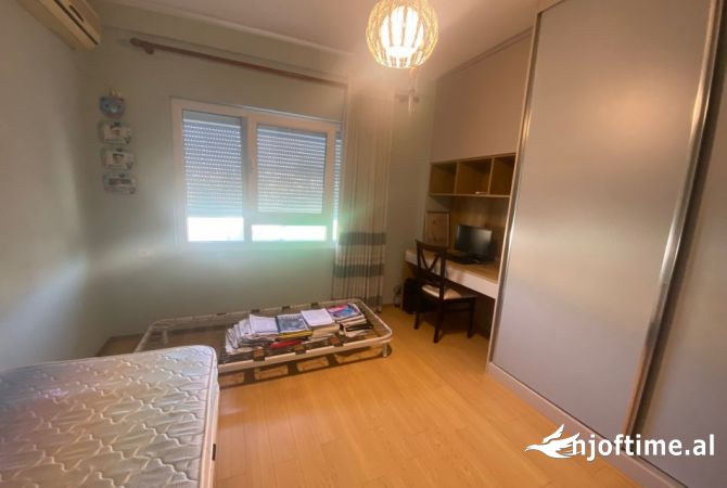 Shtepi me qera 6+1 ne Tirane - 3,000 Euro