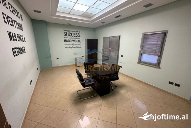 Ambient biznesi me qera 3+1 ne Tirane - 1,700 Euro