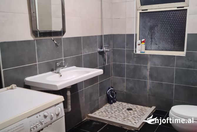 Shtepi me qera 2+1 ne Tirane - 490 Euro