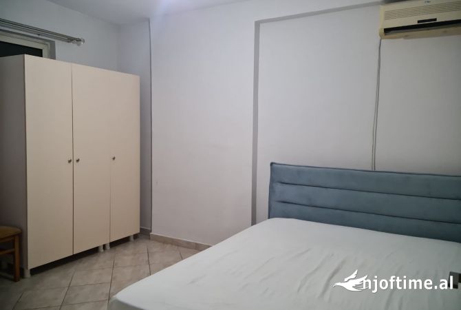 Shtepi me qera 2+1 ne Tirane - 490 Euro