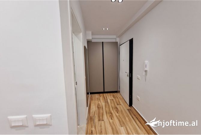 Shtepi me qera Apartament ne Vlore, 2+1, Mobilimi E mobiluar, Pagesa 500  Euro.