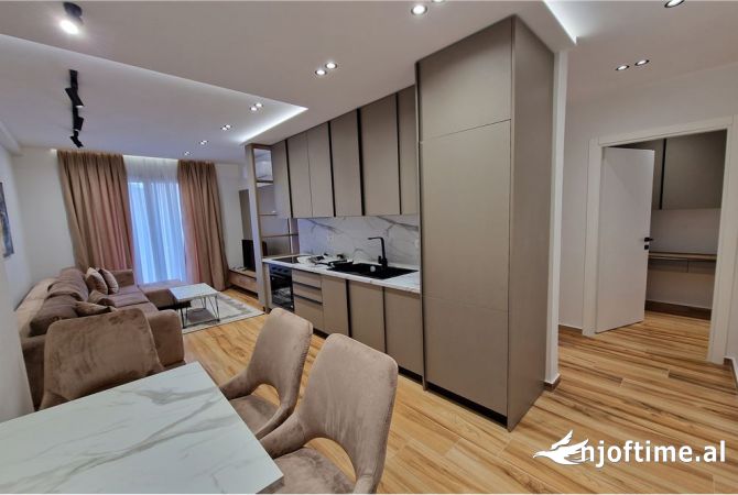 Shtepi me qera 2+1 ne Vlore - 500 Euro