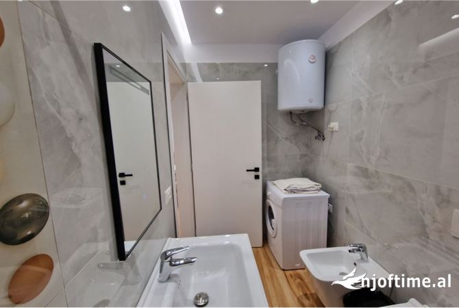 Shtepi me qera Apartament ne Vlore, 2+1, Mobilimi E mobiluar, Pagesa 500  Euro.