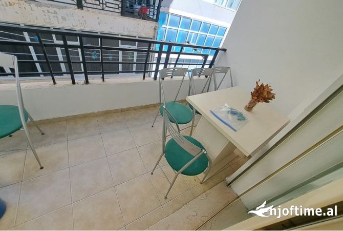Shtepi me qera Apartament ne Vlore, 2+1, Mobilimi E mobiluar, Pagesa 300  Euro.