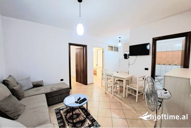 Shtepi me qera 2+1 ne Vlore - 300 Euro