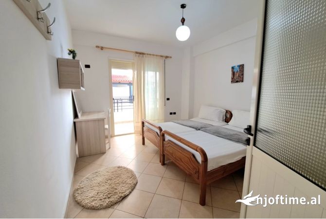 Shtepi me qera Apartament ne Vlore, 2+1, Mobilimi E mobiluar, Pagesa 300  Euro.