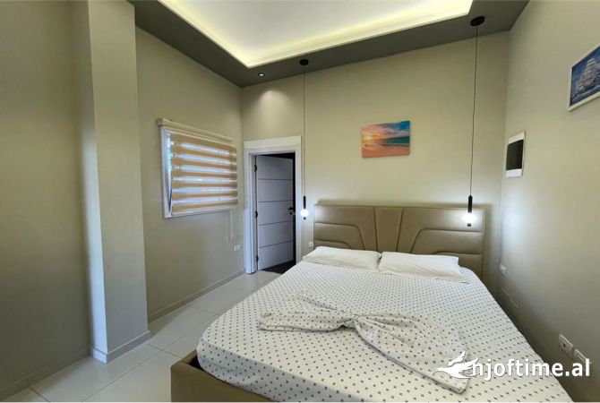 Shtepi ne shitje Apartament ne Vlore, Garsoniere, Mobilimi E mobiluar, Pagesa 77,000  Euro.