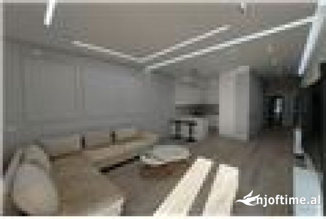 Shtepi ne shitje Apartament ne Vlore, 2+1, Mobilimi E mobiluar, Pagesa 225,000  Euro.