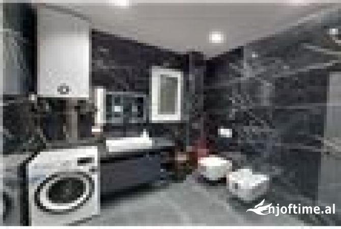 Shtepi ne shitje Apartament ne Vlore, 2+1, Mobilimi E mobiluar, Pagesa 225,000  Euro.