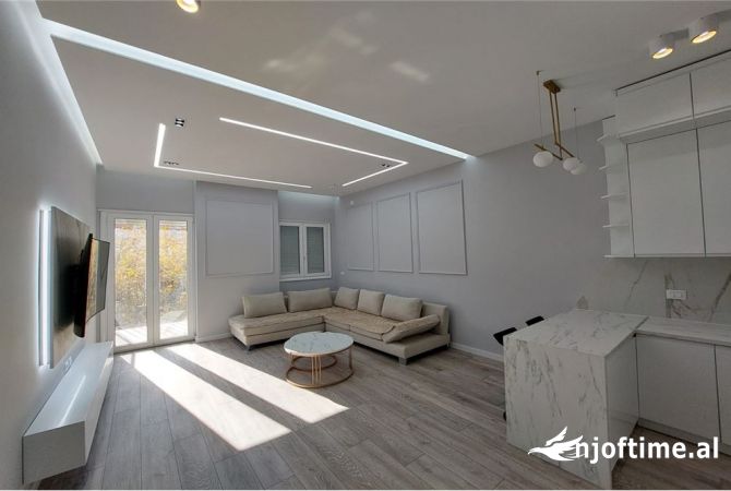 Shtepi ne shitje Apartament ne Vlore, 2+1, Mobilimi E mobiluar, Pagesa 225,000  Euro.