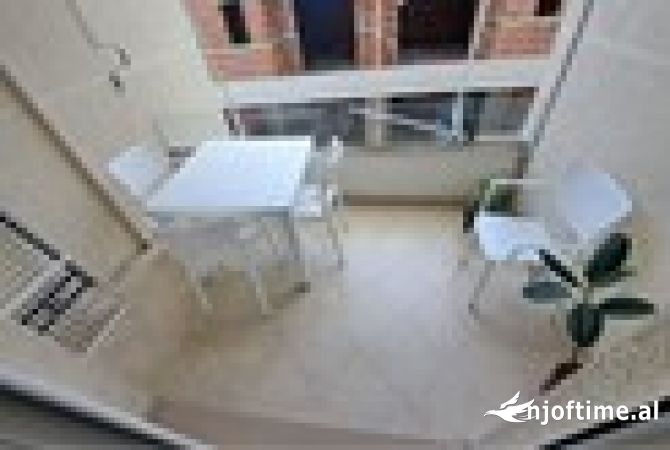 Shtepi me qera Apartament ne Vlore, 1+1, Mobilimi E mobiluar, Pagesa 300  Euro.