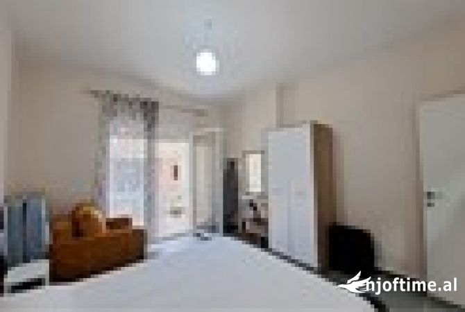 Shtepi me qera Apartament ne Vlore, 1+1, Mobilimi E mobiluar, Pagesa 300  Euro.